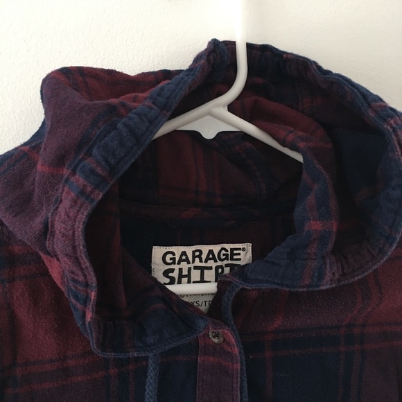 Flannel shirt with hood - Picture 3 of 5